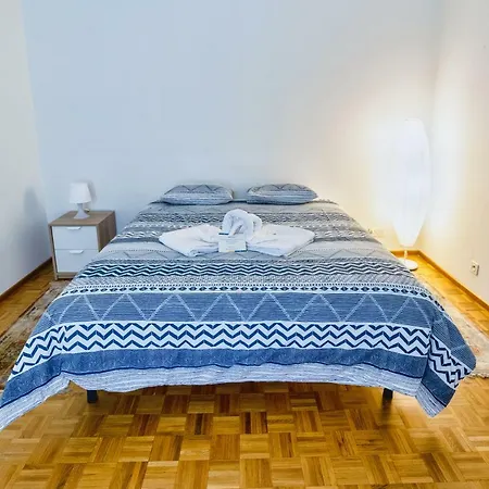 Victoria Vista Lago Apartment